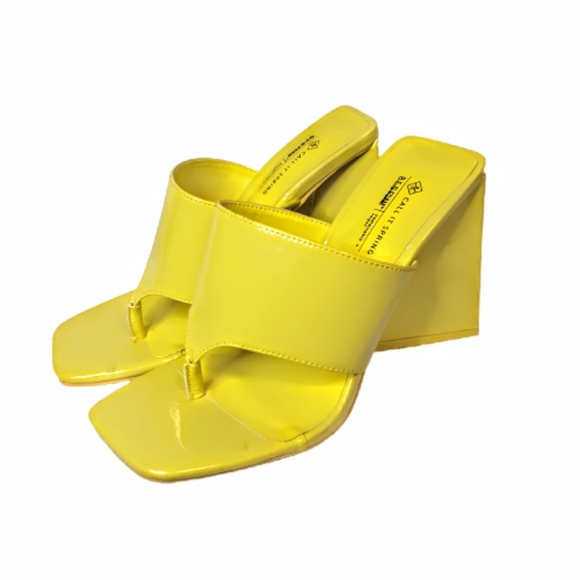 Call It Spring Soraya Mule Thong Sandal Y2K Block Heel Sandal Yellow Vegan - Picture 2 of 9